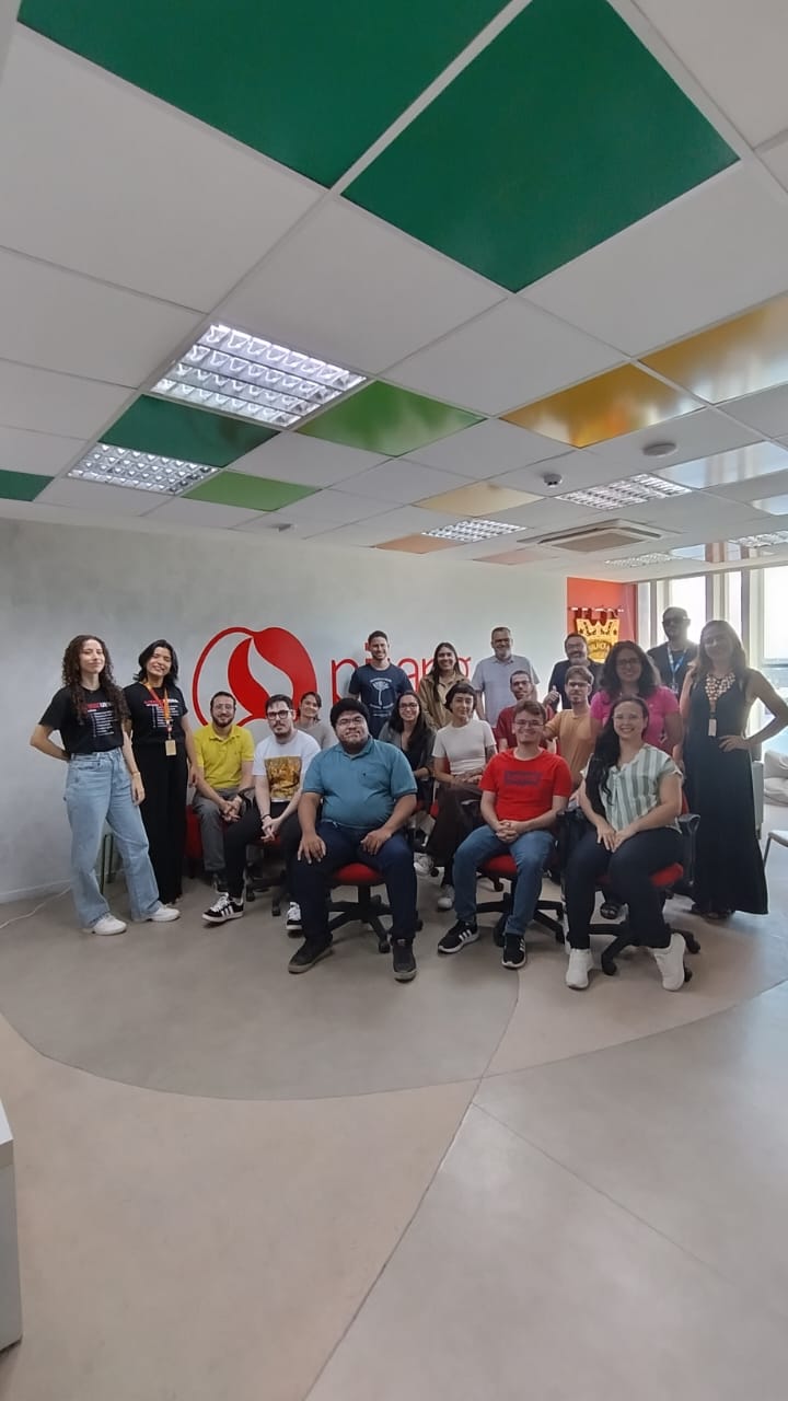 Alunos da 1ª turma de pessoas autistas da Specialisterne Brasil visitam a Pitang